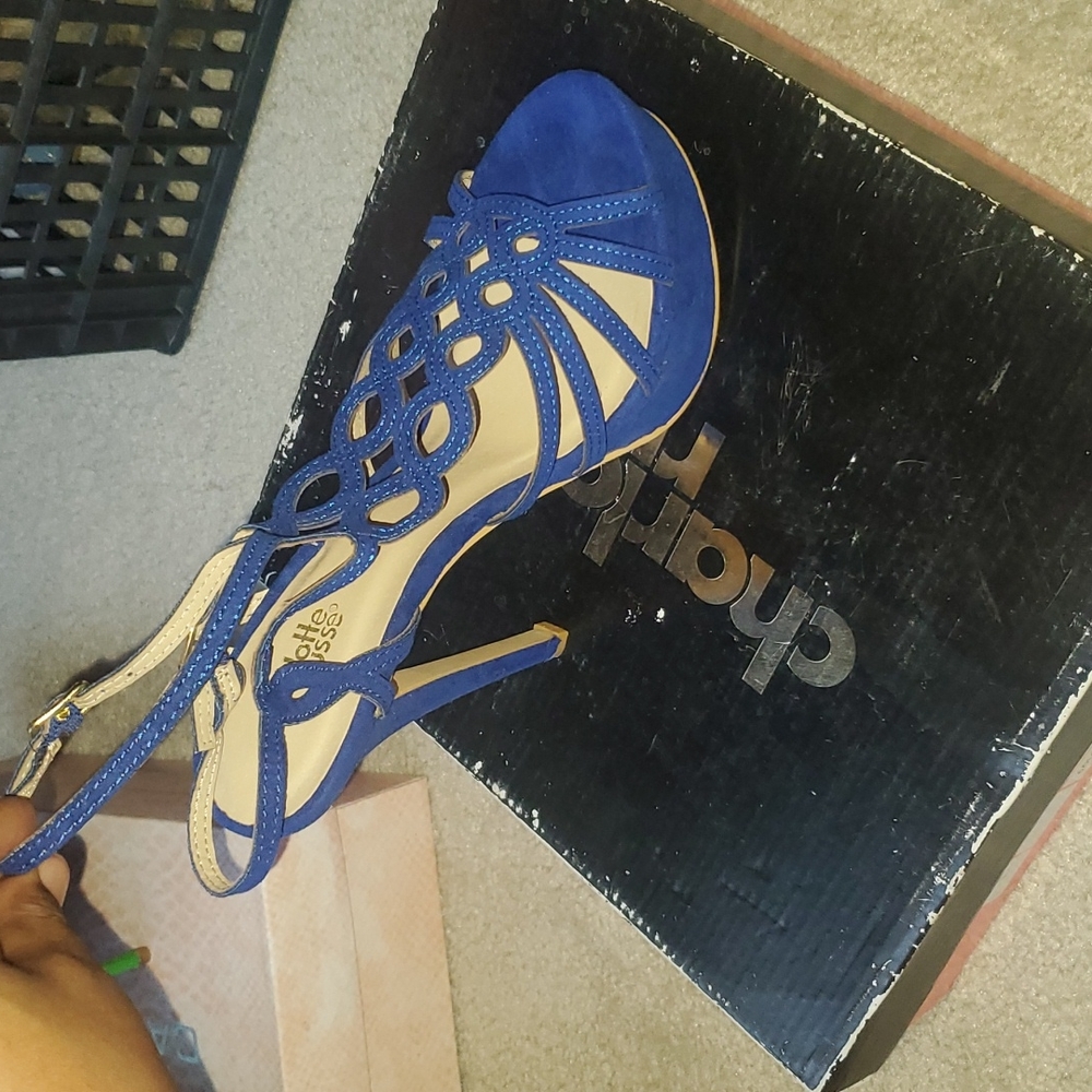 Platform Sandals - Picture 3 of 3